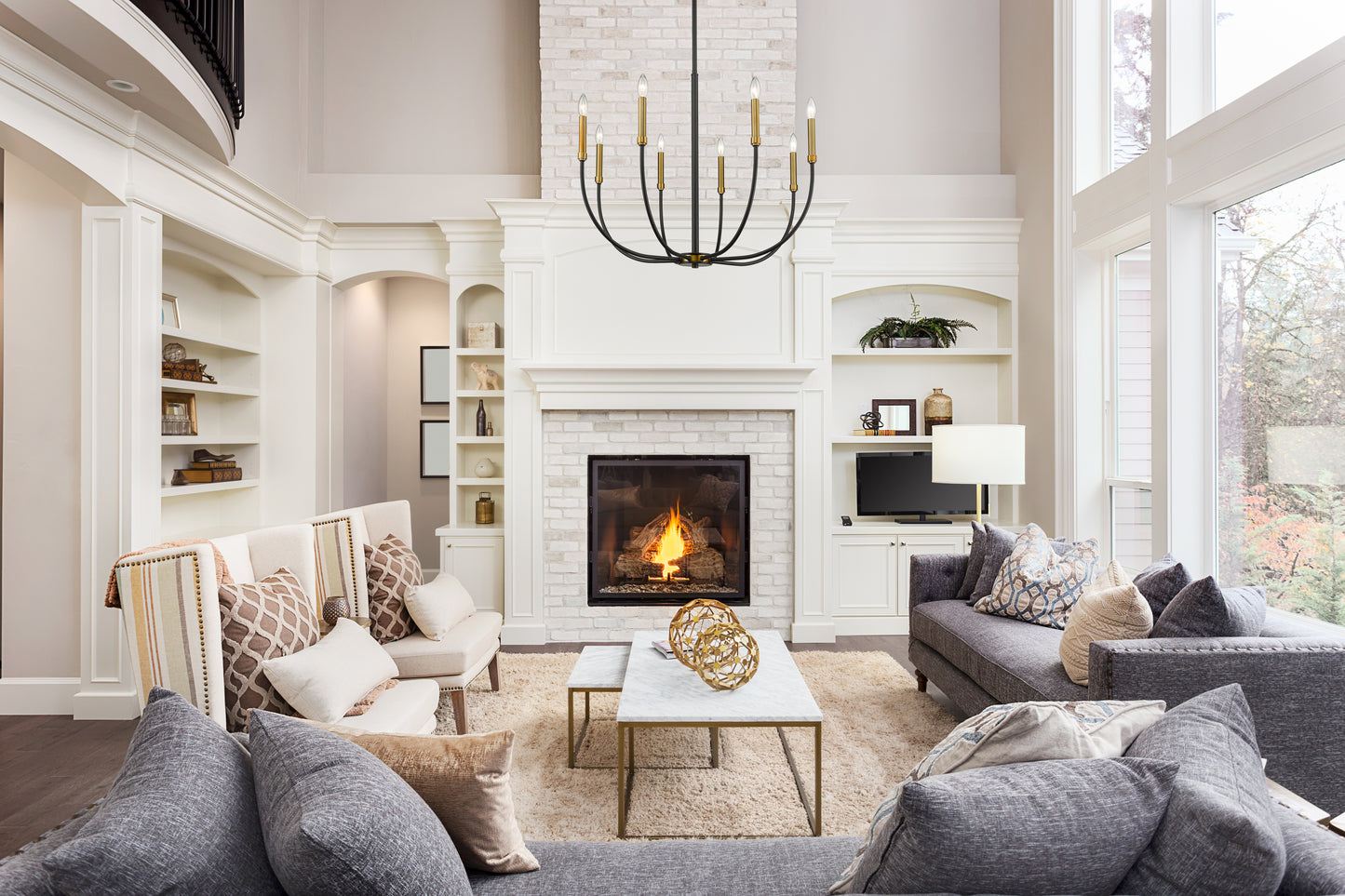 Haylie 8 Light Chandelier Matte Black + Olde Brass